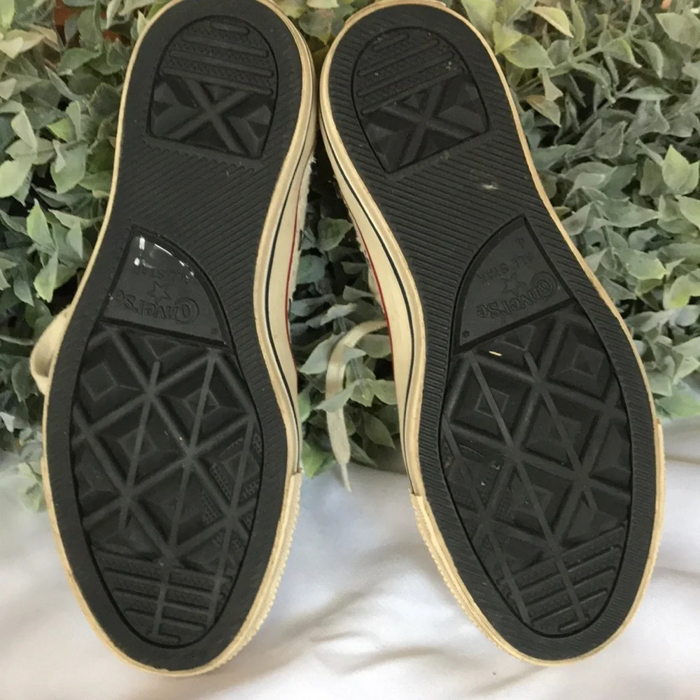Converse rare silver tennis shoes